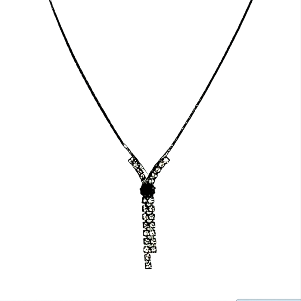 16" Silver-Tone Dainty Vintage Cocktail Necklace Crystal & Black Onyx Sparkle